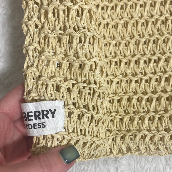 Burberry - Beige Crochet Tote Bag - Picture 3 of 4